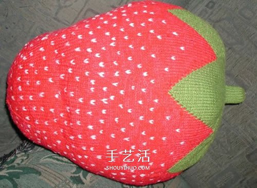 用毛线做水果的作品图片 还能当做趣味靠枕(图8)