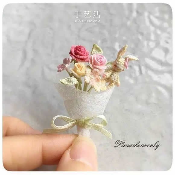 美得不像话！袖珍钩针花朵饰品作品图片欣赏(图16)
