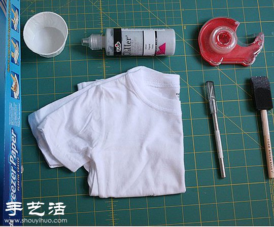 DIY学生情调白色情侣T恤(图2)