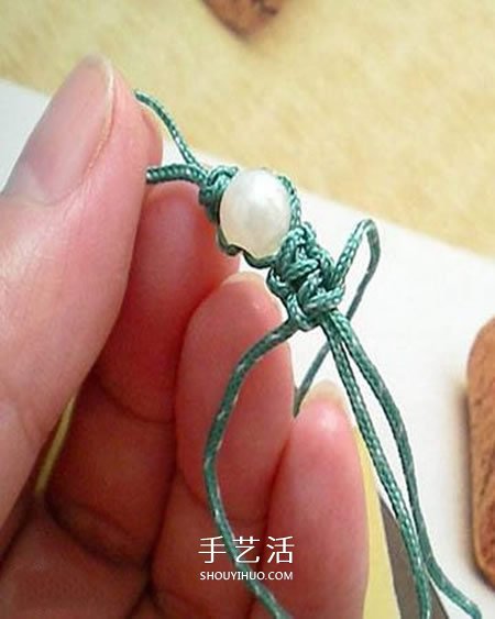 圣诞树小挂件的编法 手工编织圣诞树挂饰图解(图1)