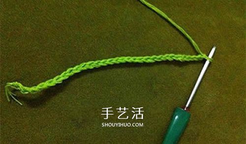 小巧可爱带挂环 正方形杯垫的钩针编织图解(图2)