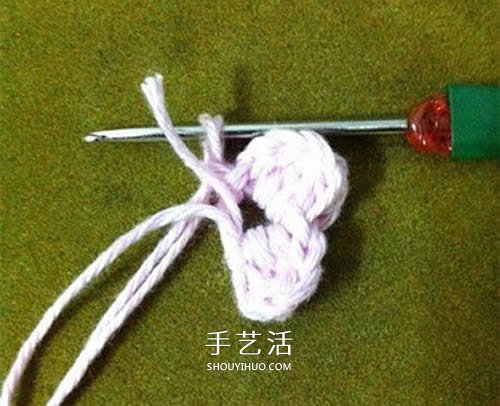 小巧可爱带挂环 正方形杯垫的钩针编织图解(图11)