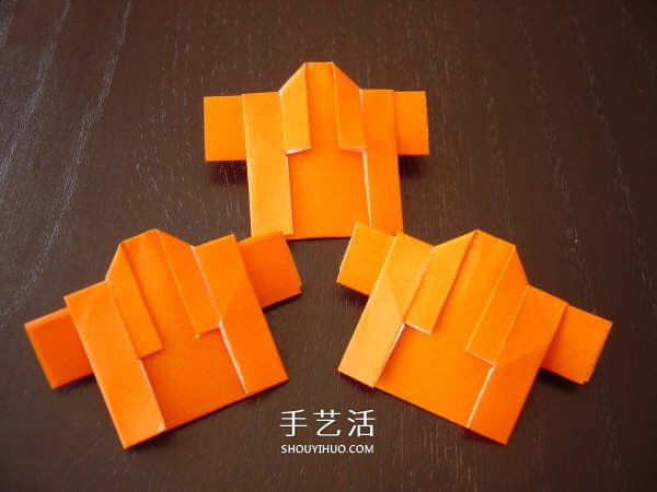 餐巾折纸和服的方法 简单餐巾和服的折法图解(图5) 餐巾折纸和服的方法 简单餐巾和服的折法图解(图5)
