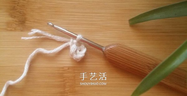 由单元花组合而成!手工钩针编织漂亮毯子图解(图2) 由单元花组合而成!手工钩针编织漂亮毯子图解(图2)