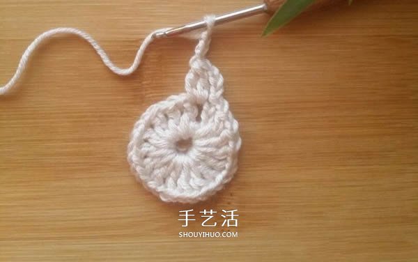 由单元花组合而成!手工钩针编织漂亮毯子图解(图4) 由单元花组合而成!手工钩针编织漂亮毯子图解(图4)