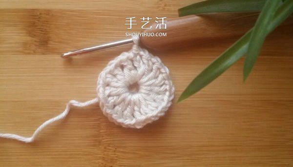 由单元花组合而成!手工钩针编织漂亮毯子图解(图3) 由单元花组合而成!手工钩针编织漂亮毯子图解(图3)