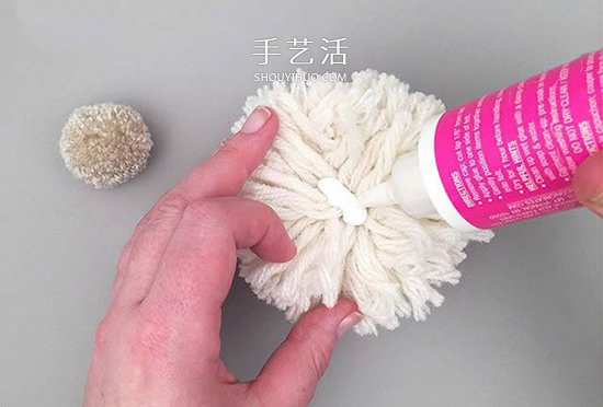 毛线球创意DIY 手工做一只超萌带披风的狗狗(图5) 毛线球创意DIY 手工做一只超萌带披风的狗狗(图5)