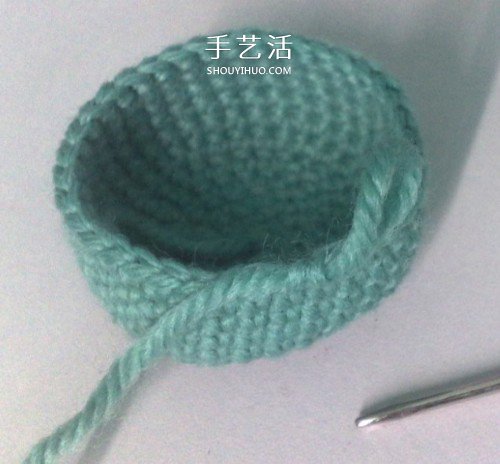 带提手收纳篮的编织方法 钩针编织毛线小篮子(图6) 带提手收纳篮的编织方法 钩针编织毛线小篮子(图6)