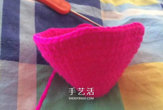 钩织草莓包包的方法 宝宝可爱草莓包的钩法(图2)