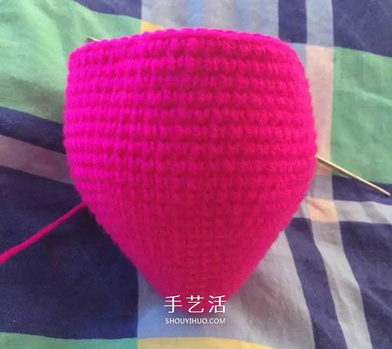 钩织草莓包包的方法 宝宝可爱草莓包的钩法(图3)