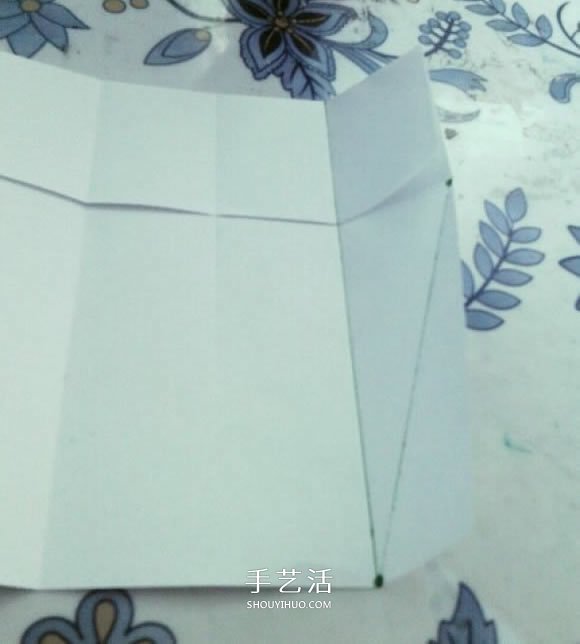 简单高脚杯的折法图解 折纸红酒杯的方法教程(图7)