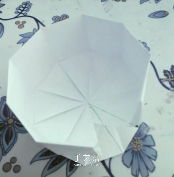简单高脚杯的折法图解 折纸红酒杯的方法教程(图9)