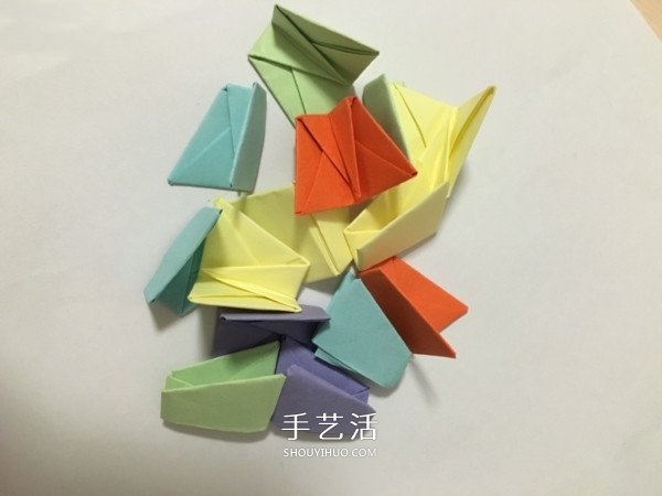 彩虹棒棒糖的折法图解 儿童折纸棒棒糖的方法(图8)