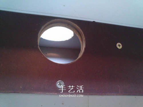 旧书架改造鸟柜的方法 旧家具DIY制作超大鸟笼(图1) 旧书架改造鸟柜的方法 旧家具DIY制作超大鸟笼(图1)