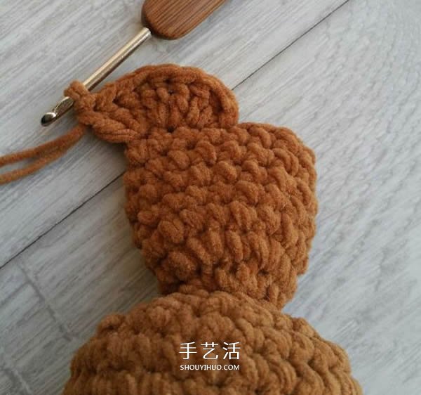 毛线钩织小熊的方法 可爱小熊玩偶的钩法图解(图12)