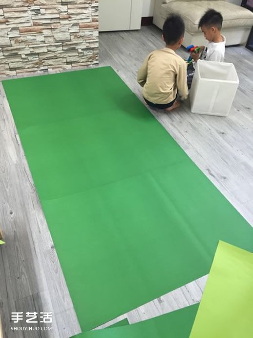 自制大圣诞树的方法 手工折纸大型圣诞树图解(图2)