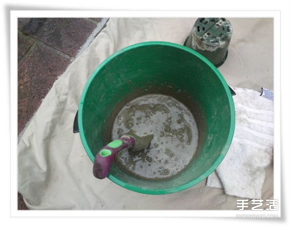 旧毛巾废物利用做花盆 水泥毛巾花盆手工制作(图9)