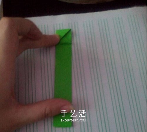 纸戒指的折法图解教程 折纸戒指简单又可爱(图8)