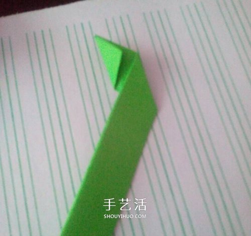 纸戒指的折法图解教程 折纸戒指简单又可爱(图5)
