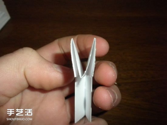 儿童折纸弹簧图解教程 简单弹簧的折法步骤(图4)