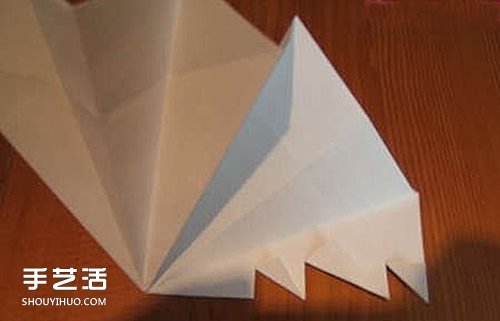 立体圣诞树怎么折图解 儿童圣诞树折纸教程(图7)