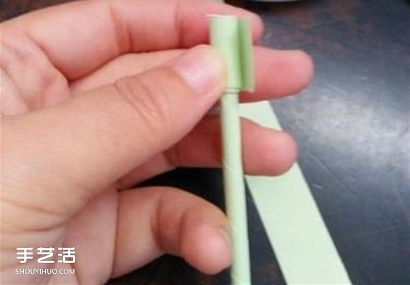 立体小雨伞的折法图解 儿童纸雨伞制作方法(图17)