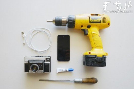 旧相机DIY改装成iPhone手机充电插座(图2)