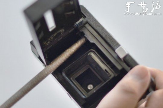 旧相机DIY改装成iPhone手机充电插座(图4)