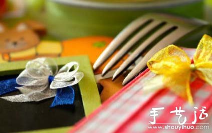 丝带轻松制作蝴蝶结小饰物的教程(图4)