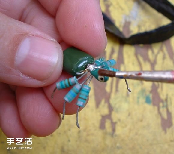 电路板电子元件变废为宝 DIY手工制作小蜘蛛(图7)