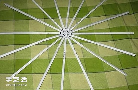 简易垃圾桶的编织方法 废纸篓用废纸做图解(图5)