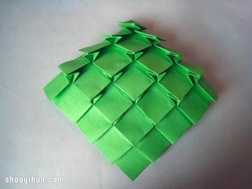 一张纸折纸立体圣诞树手工DIY制作图解教程(图8)