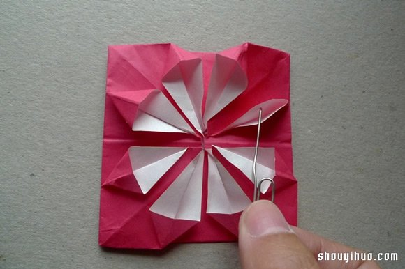 纸绣球的做法 折纸绣球花手工制作图解教程(图9)