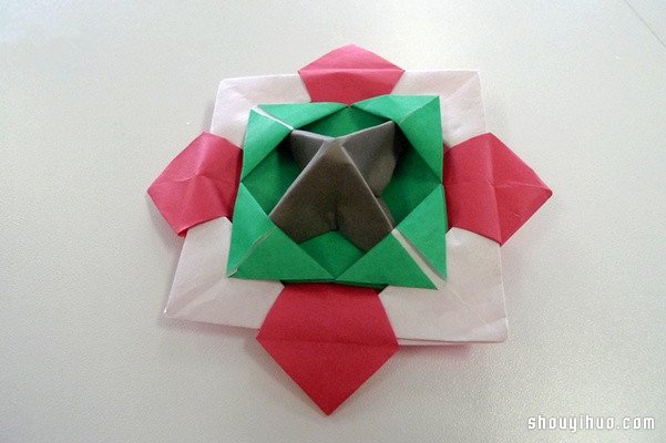 纸陀螺的制作方法 纸陀螺的折法图解教程(图3)