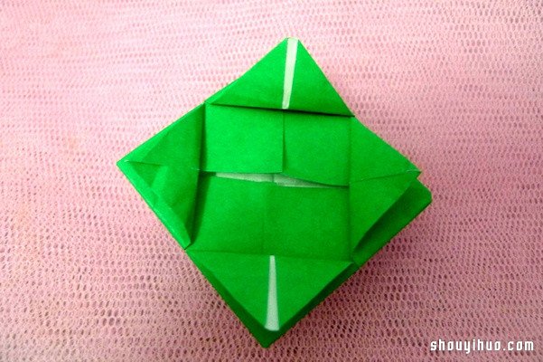 纸陀螺的制作方法 纸陀螺的折法图解教程(图16)