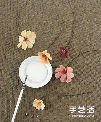 玉米叶制作花朵的方法 玉米叶DIY仿真花教程(图3)