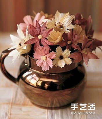 玉米叶制作花朵的方法 玉米叶DIY仿真花教程(图1)