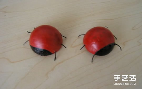 简单幼儿小手工：乒乓球制作七星瓢虫的方法(图6)