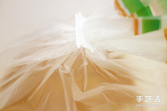 面包塑胶袋口夹废物利用 DIY制作可爱猫咪(图2)