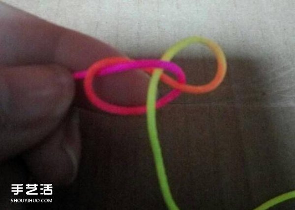 简单冰花结的编织方法 手工编冰花结的步骤图解(图2)