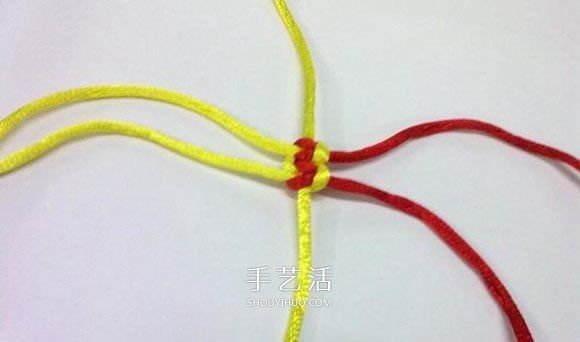 心形同心结怎么编图解 情人节爱心的编织方法(图4)