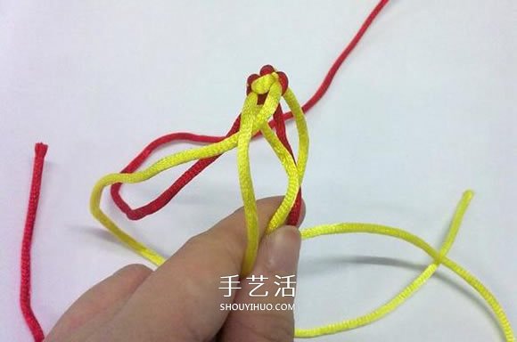 心形同心结怎么编图解 情人节爱心的编织方法(图6)