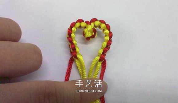 心形同心结怎么编图解 情人节爱心的编织方法(图10)