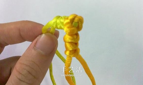心形同心结怎么编图解 情人节爱心的编织方法(图17)