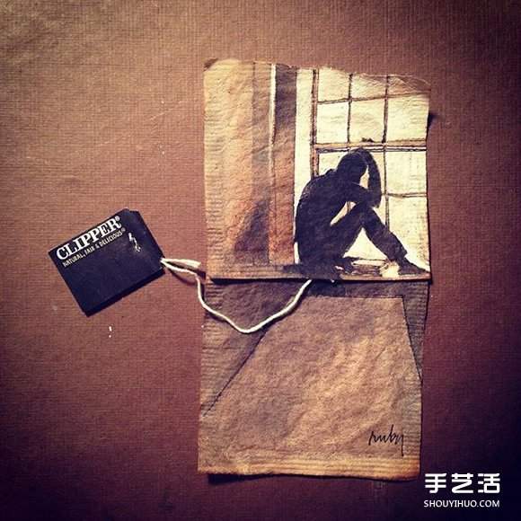 变废为宝：艺术家用喝过的茶包当画布写日记(图4)