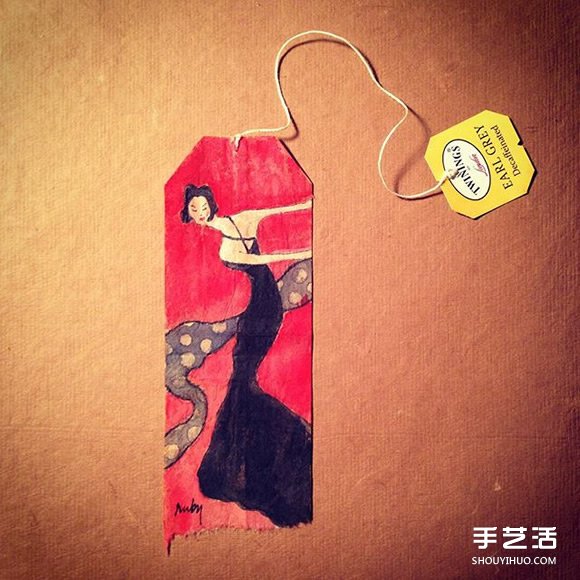 变废为宝：艺术家用喝过的茶包当画布写日记(图11)