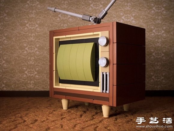 乐高积木DIY怀旧主题电子产品(图1)
