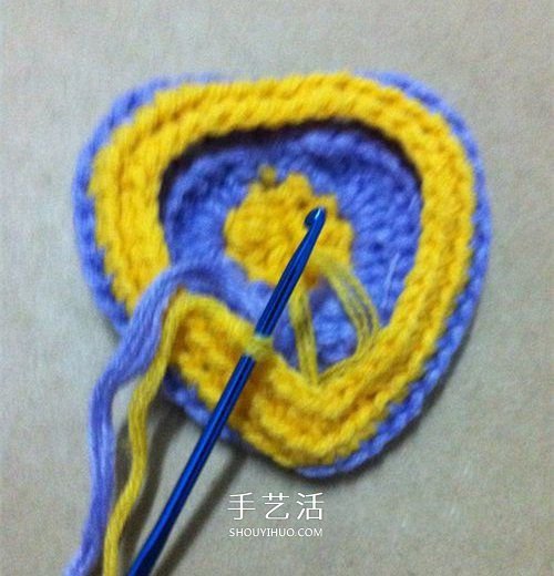 看着像一只奶油桃子！可爱心形的钩针编织图解(图11)