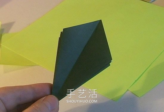 简单折纸立体圣诞树的折法详细步骤图(图10) 简单折纸立体圣诞树的折法详细步骤图(图10)