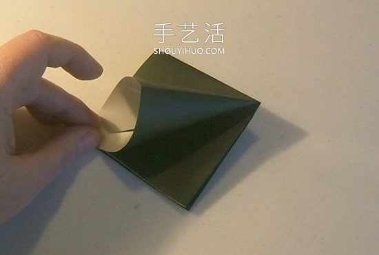 简单折纸立体圣诞树的折法详细步骤图(图8) 简单折纸立体圣诞树的折法详细步骤图(图8)